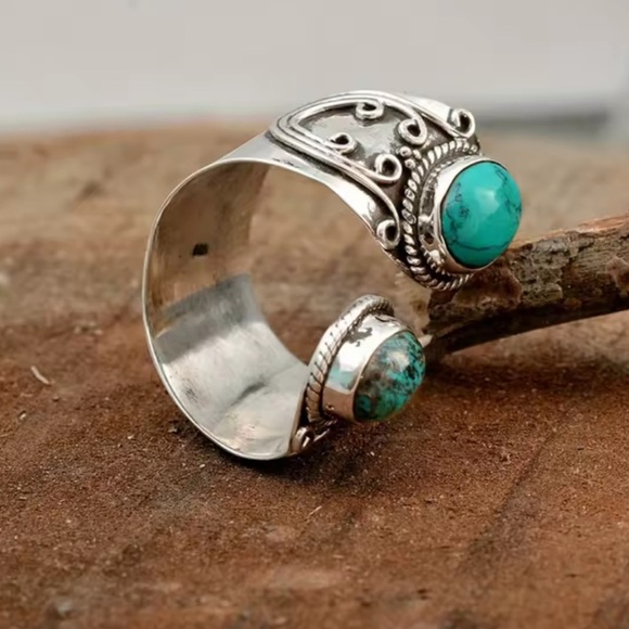 Vintage Turquoise Stone Silver Boho Style Ring - Picture 3 of 7